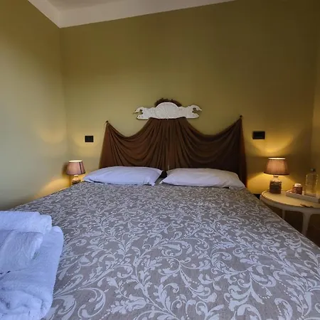 Palazzetto Del Pittore Bed & Breakfast San Quirico d'Orcia